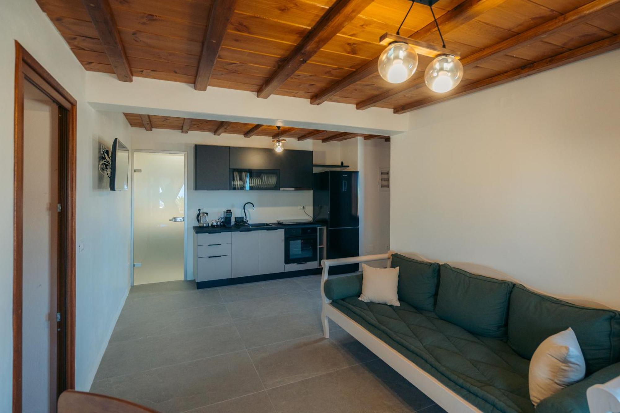 Loukia Apartments Artemonas ภายนอก รูปภาพ