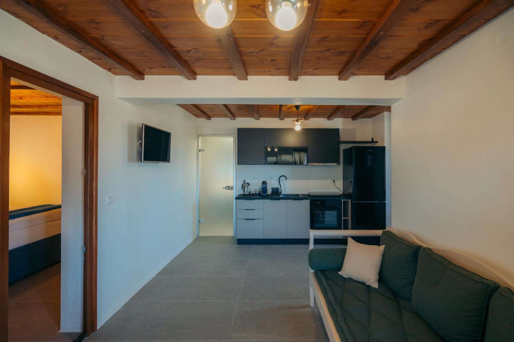 Loukia Apartments Artemonas ภายนอก รูปภาพ